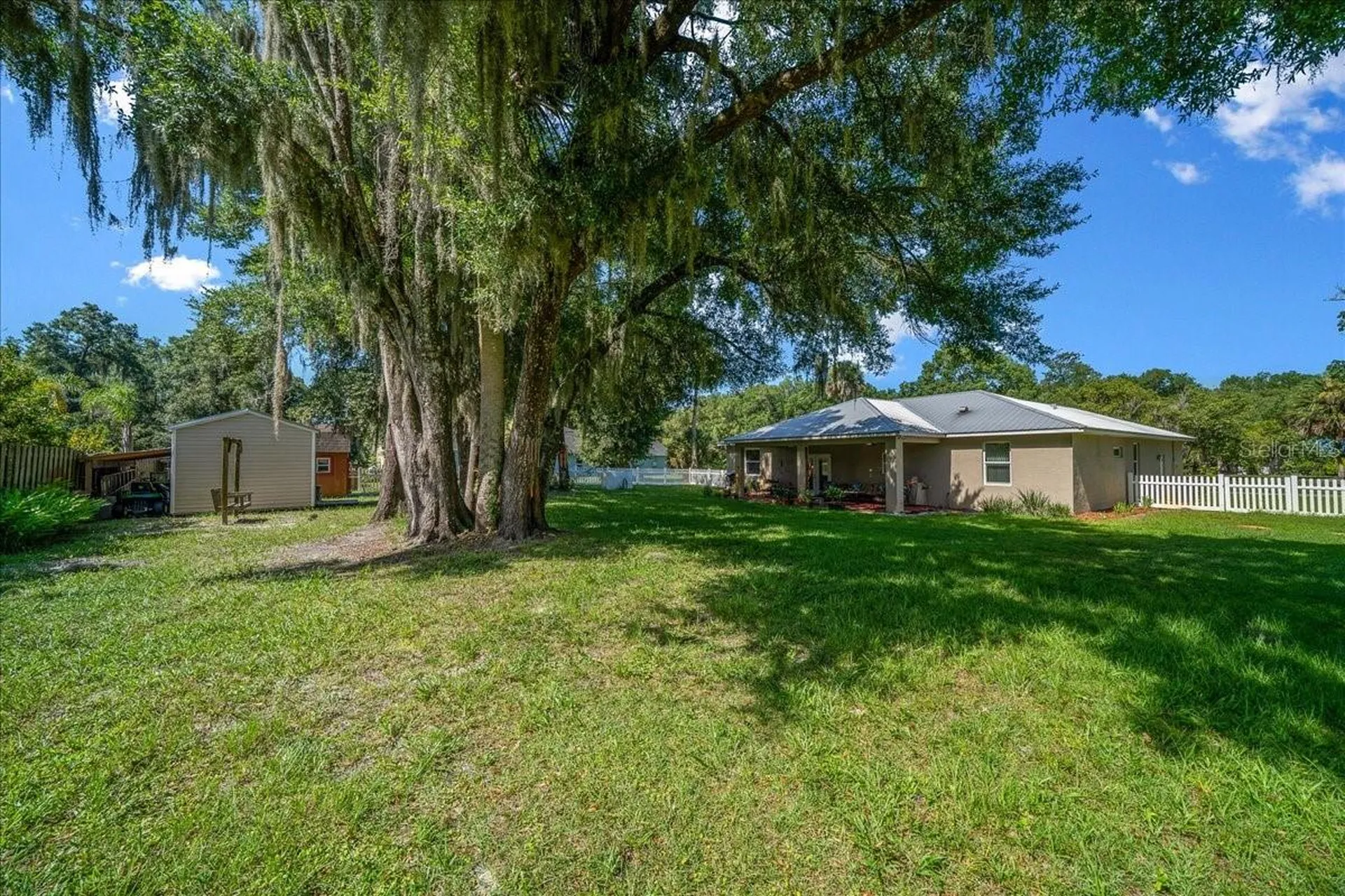 213 Grand Avenue Deland FL 32720