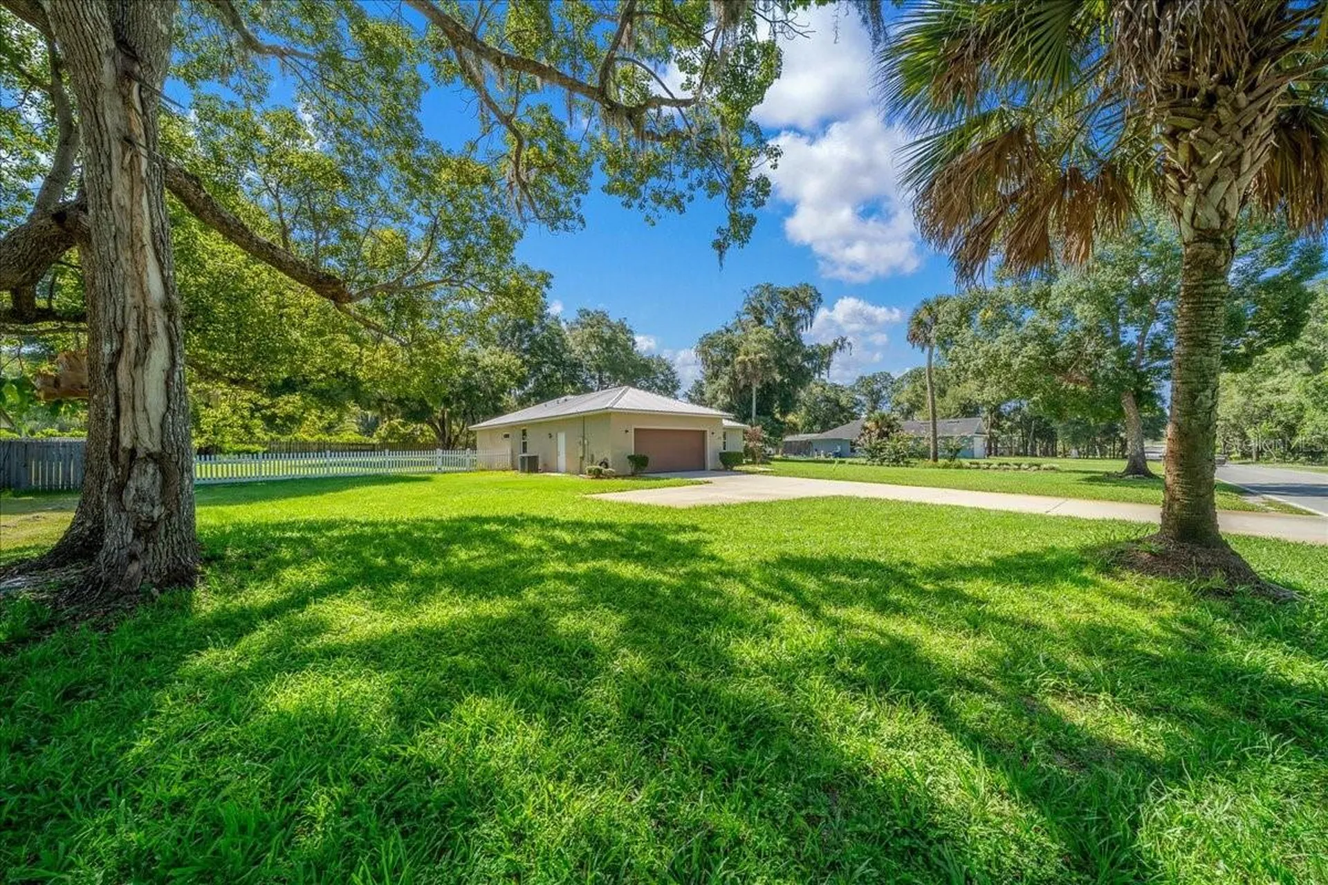 213 Grand Avenue Deland FL 32720