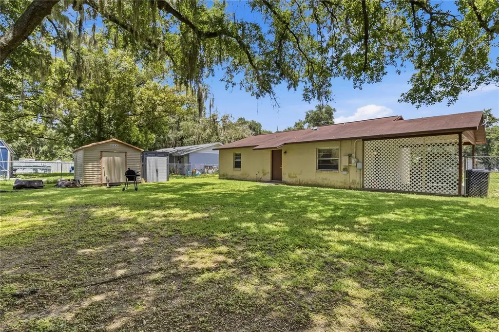 2113 Oakview Lane Plant City FL 33566