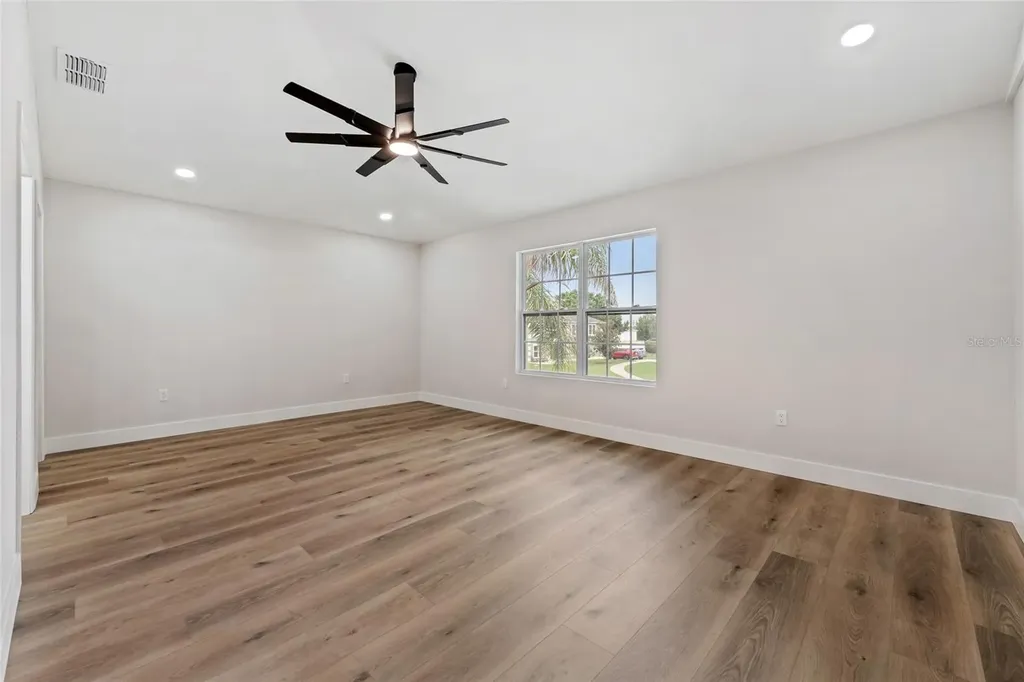 2960 White Magnolia Loop Clermont FL 34711