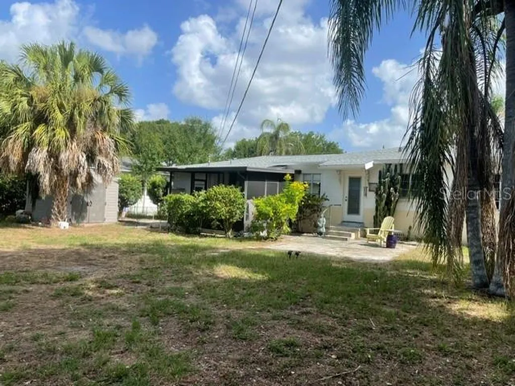 3752 Benson Avenue N St Petersburg FL 33713