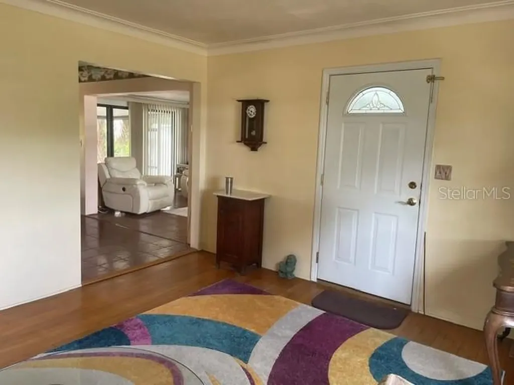 3752 Benson Avenue N St Petersburg FL 33713