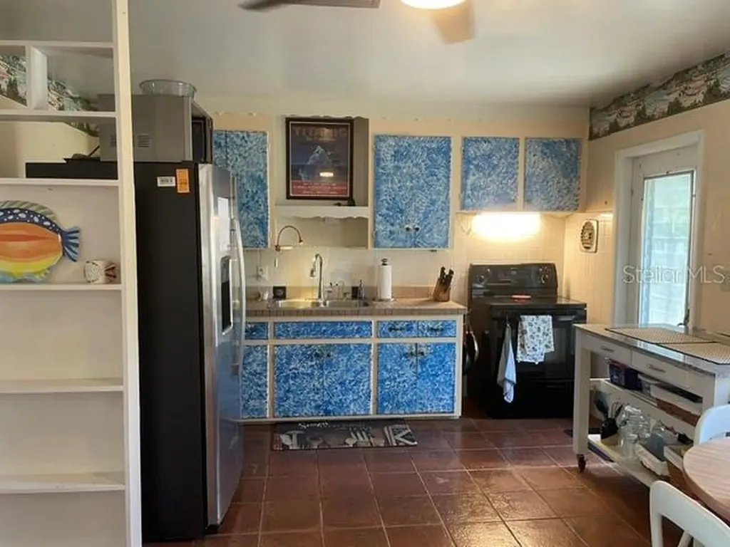 3752 Benson Avenue N St Petersburg FL 33713