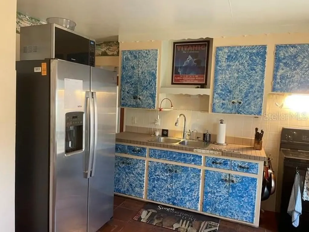 3752 Benson Avenue N St Petersburg FL 33713