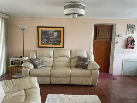 3752 Benson Avenue N St Petersburg FL 33713