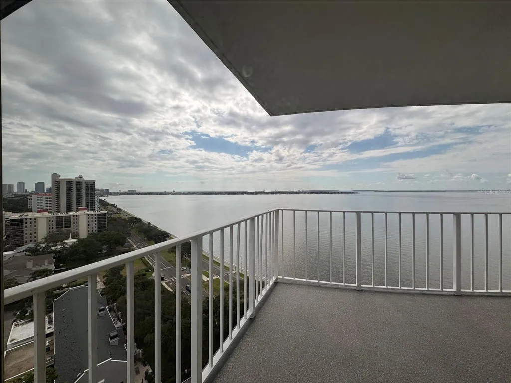 2611 Bayshore Boulevard Tampa FL 33629