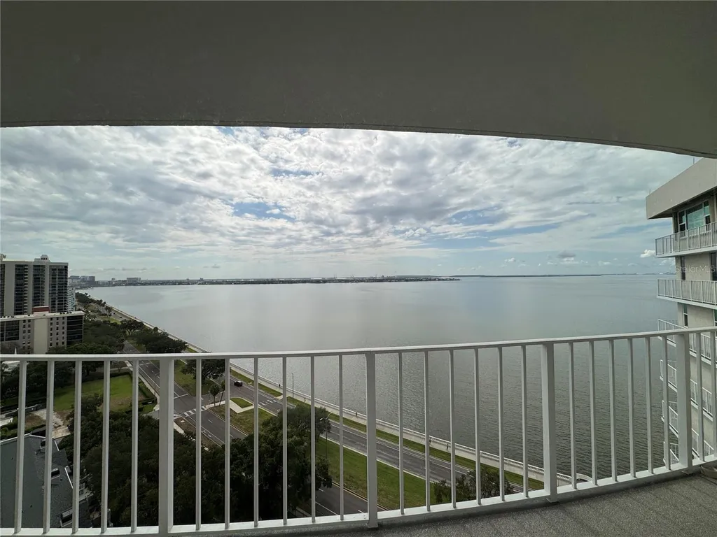 2611 Bayshore Boulevard Tampa FL 33629