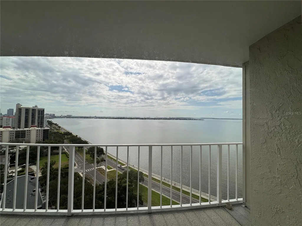 2611 Bayshore Boulevard Tampa FL 33629