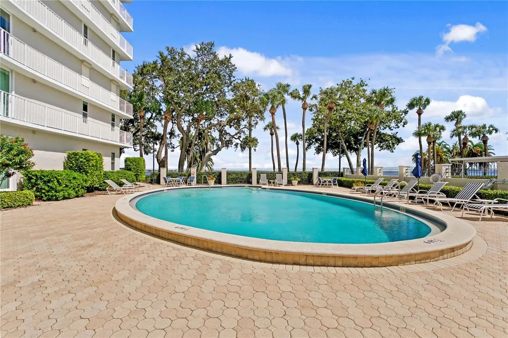 2611 Bayshore Boulevard Tampa FL 33629