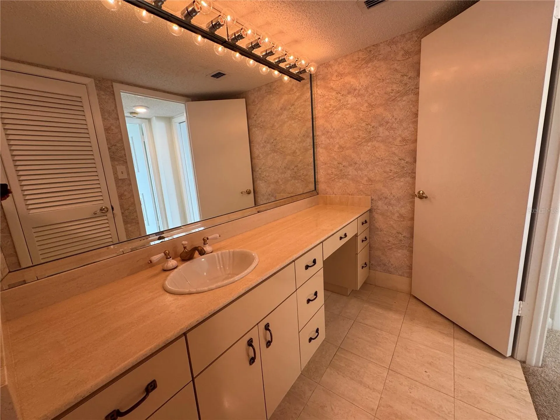 2611 Bayshore Boulevard Tampa FL 33629