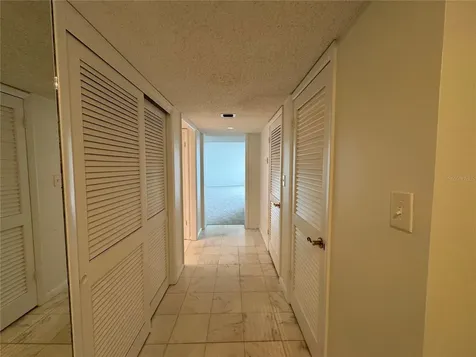 2611 Bayshore Boulevard Tampa FL 33629