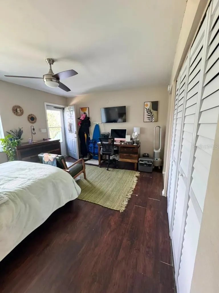 4140 Dolphin Drive Tampa FL 33617