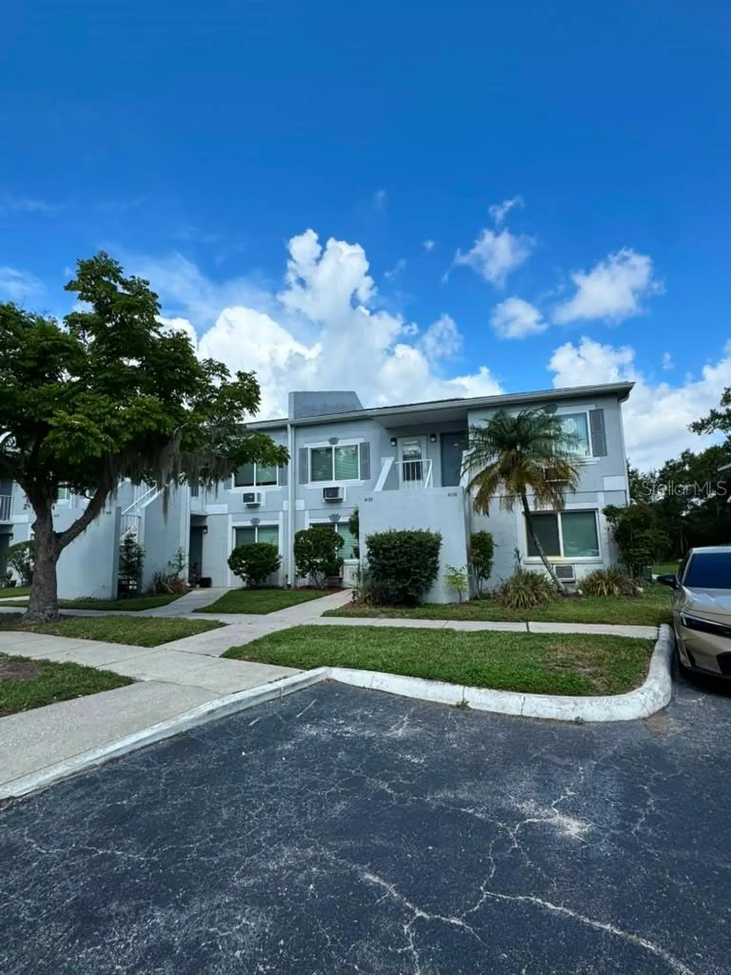 4140 Dolphin Drive Tampa FL 33617