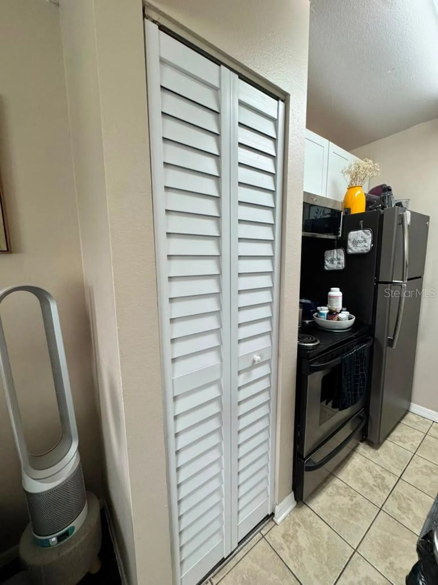 4140 Dolphin Drive Tampa FL 33617