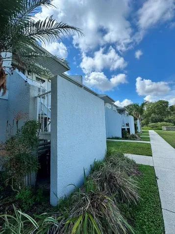 4140 Dolphin Drive Tampa FL 33617