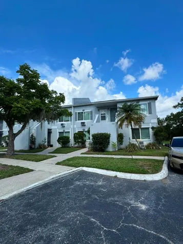 4140 Dolphin Drive Tampa FL 33617