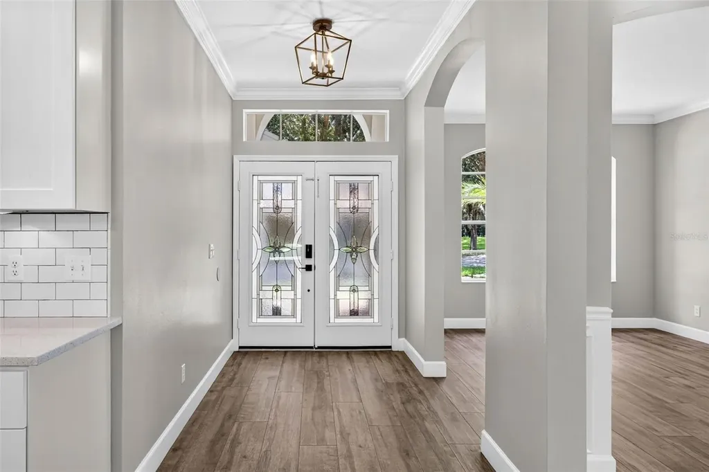 6135 Whimbrelwood Drive Lithia FL 33547