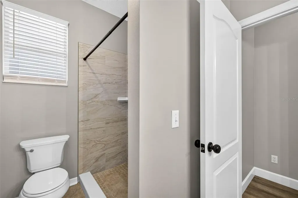 6135 Whimbrelwood Drive Lithia FL 33547