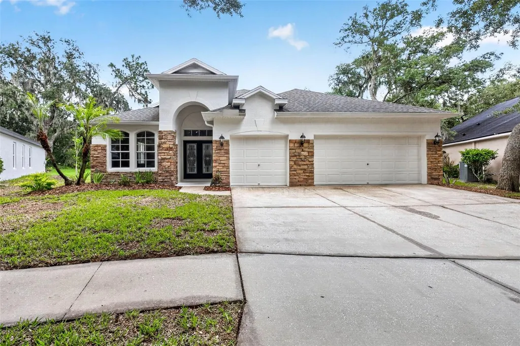 6135 Whimbrelwood Drive Lithia FL 33547