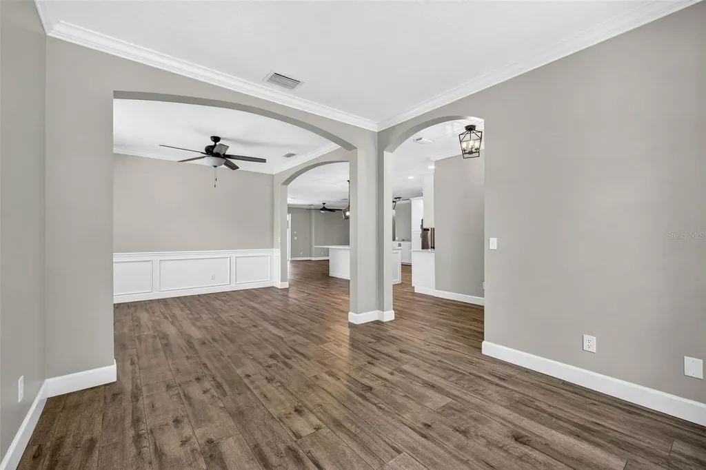 6135 Whimbrelwood Drive Lithia FL 33547