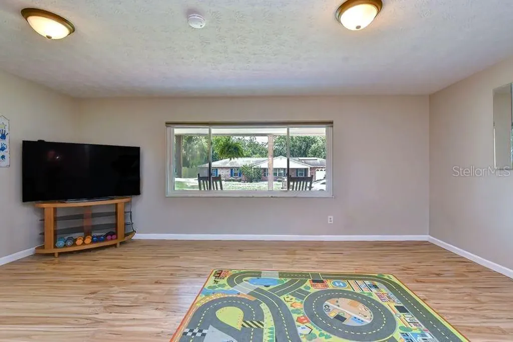 601 Larrie Ellen Way Brandon FL 33511