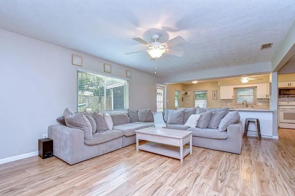 601 Larrie Ellen Way Brandon FL 33511