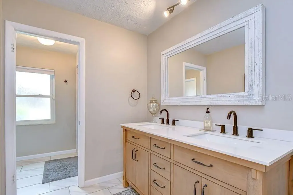 601 Larrie Ellen Way Brandon FL 33511