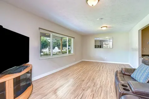 601 Larrie Ellen Way Brandon FL 33511