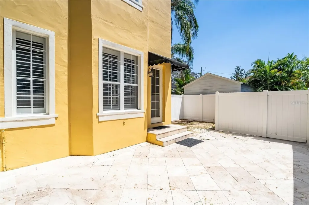 213 S Arrawana Avenue Tampa FL 33609
