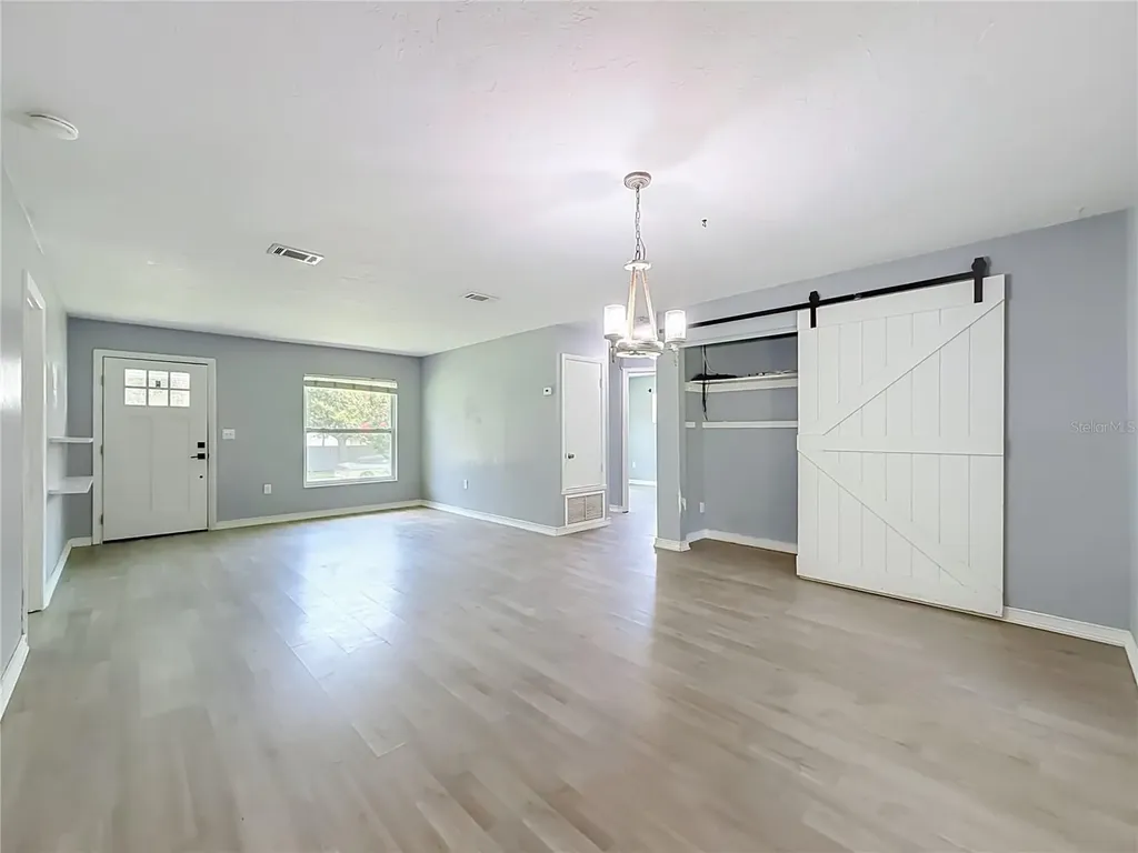 460 N Pine Avenue Oviedo FL 32765