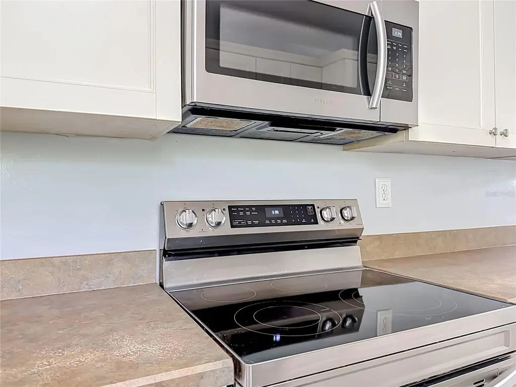 460 N Pine Avenue Oviedo FL 32765