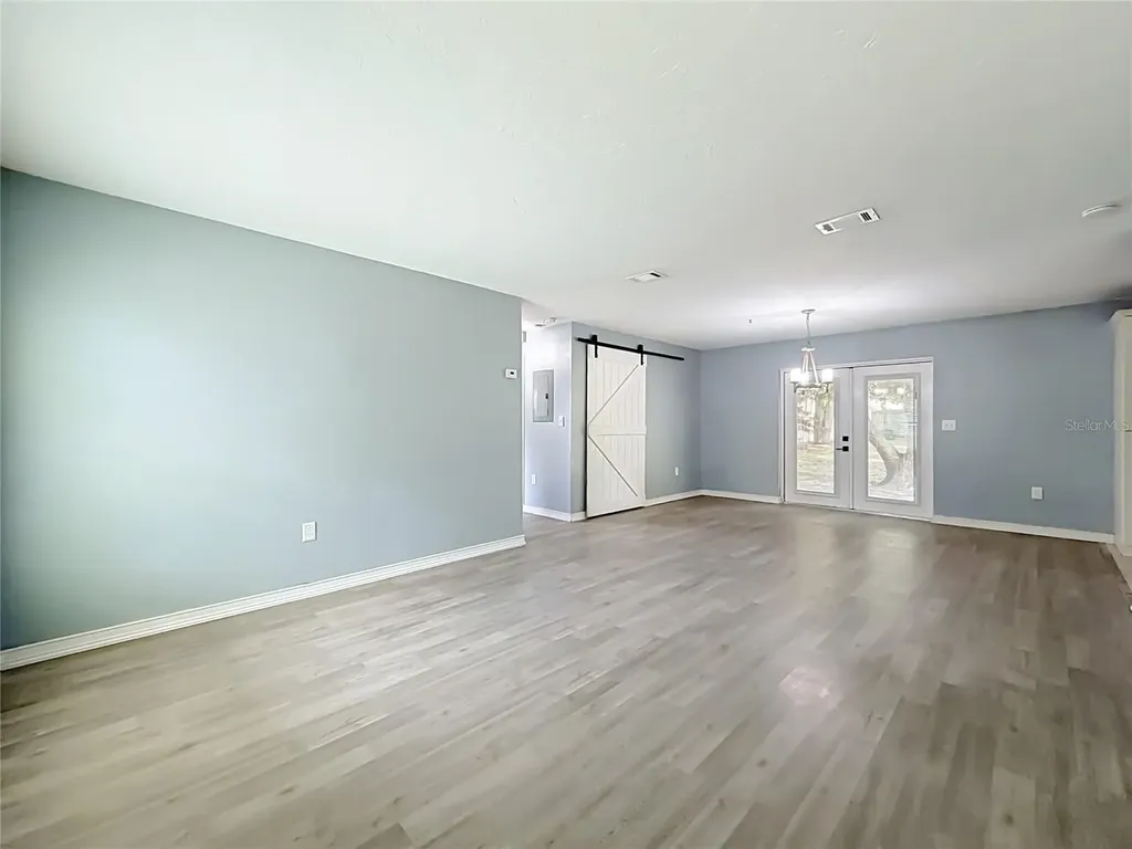 460 N Pine Avenue Oviedo FL 32765