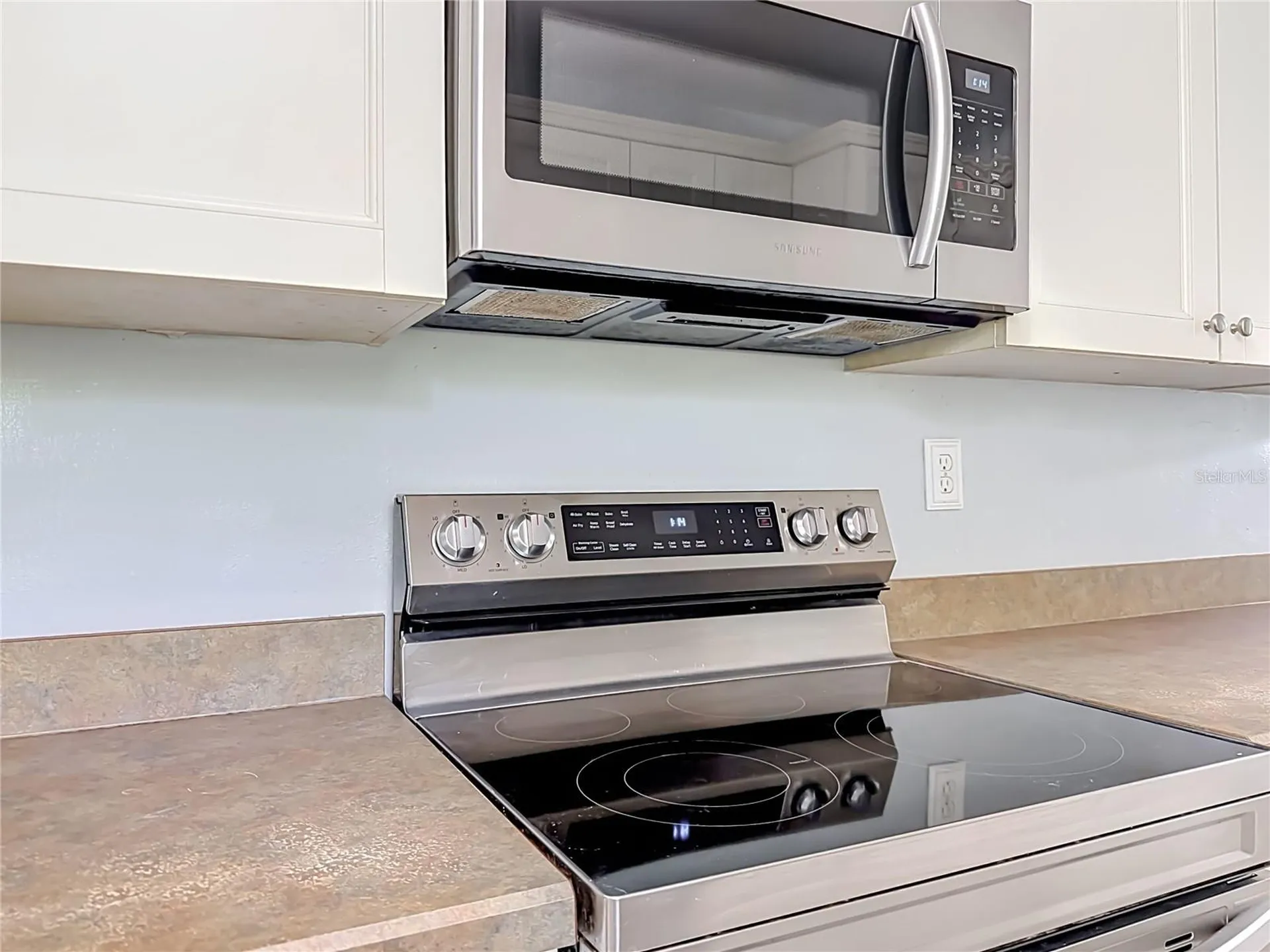 460 N Pine Avenue Oviedo FL 32765