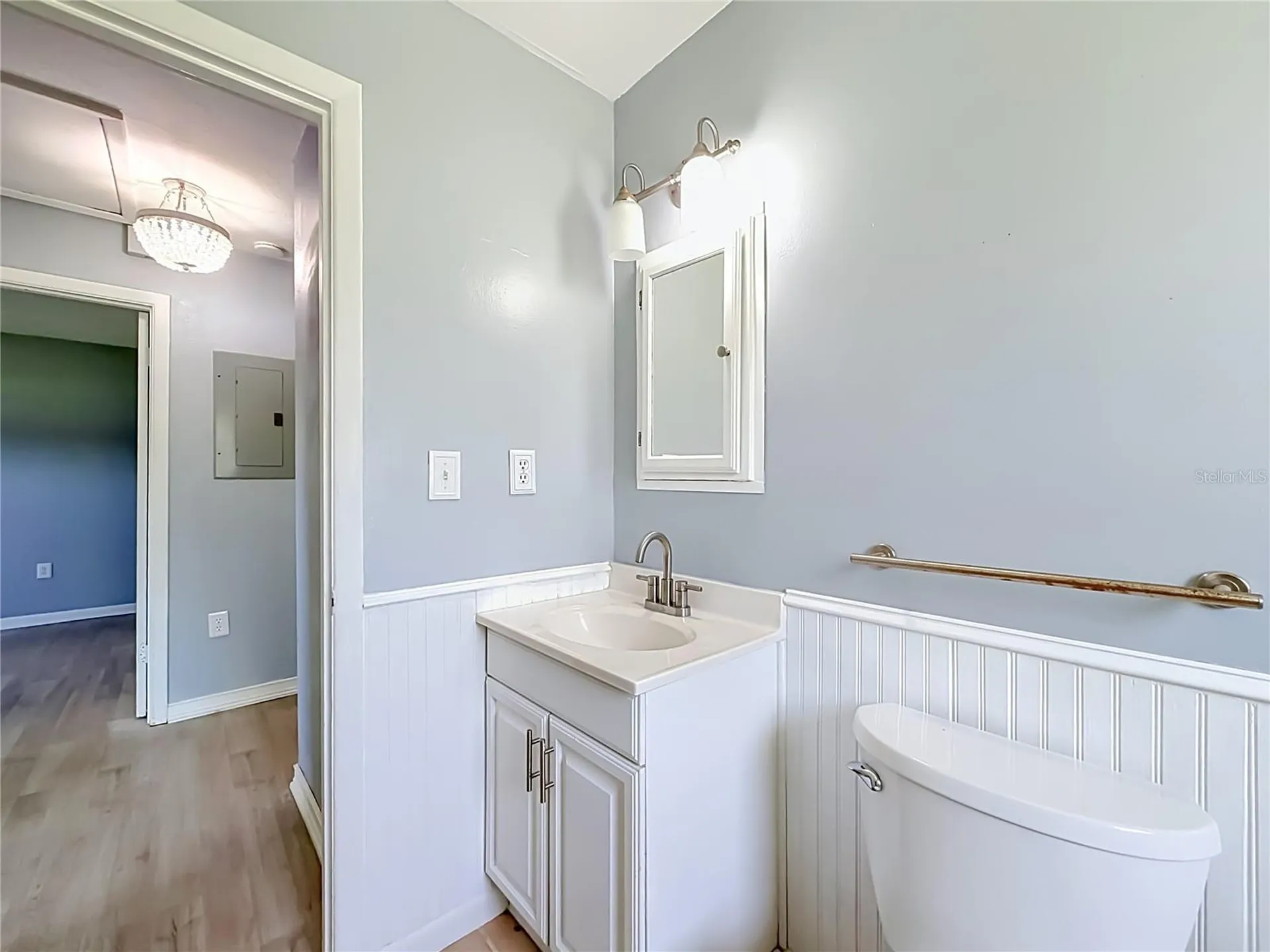 460 N Pine Avenue Oviedo FL 32765