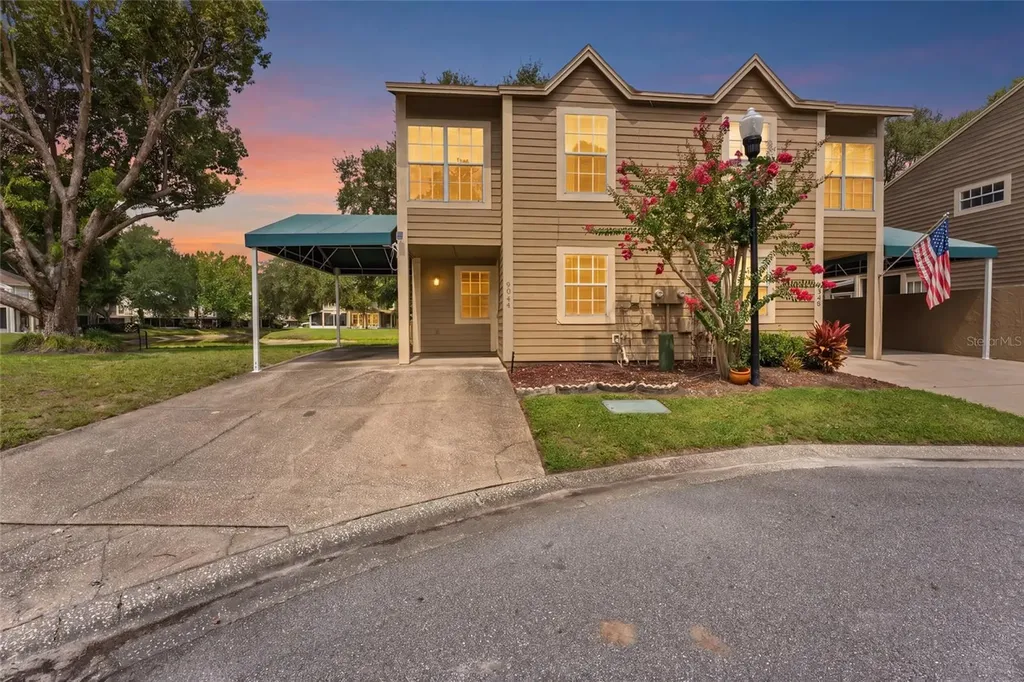 9044 Lake Place Lane Tampa FL 33634