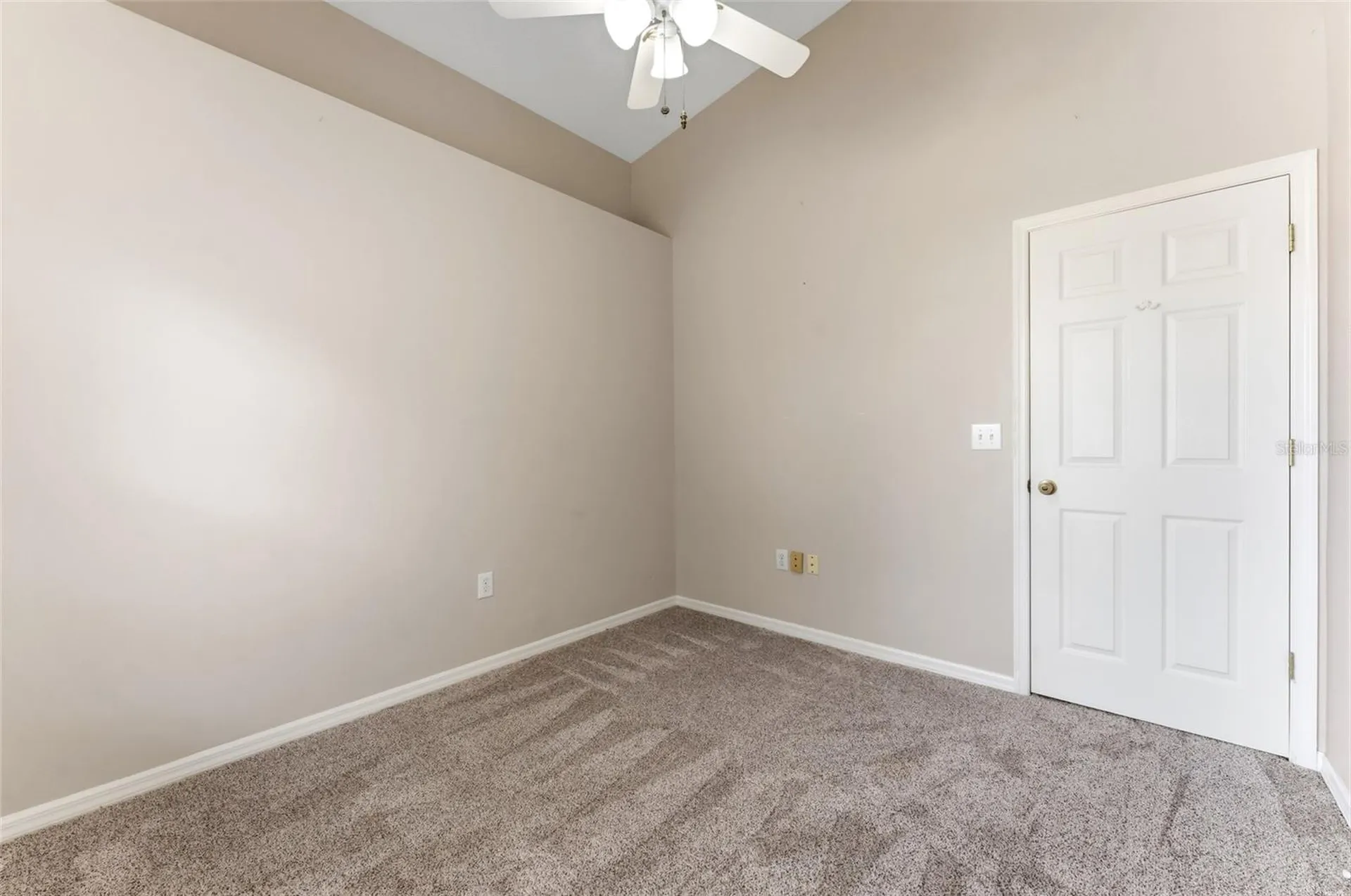 9044 Lake Place Lane Tampa FL 33634