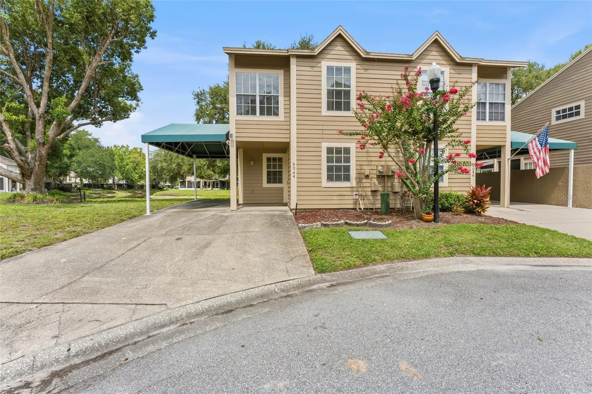 9044 Lake Place Lane Tampa FL 33634