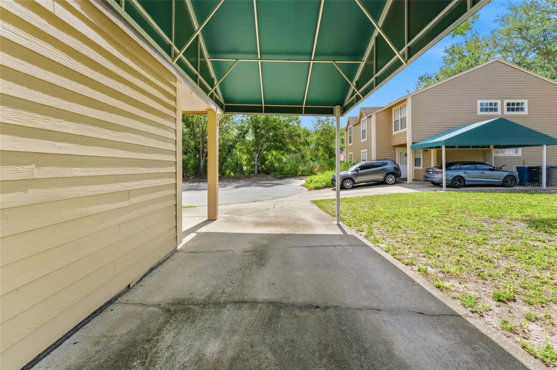 9044 Lake Place Lane Tampa FL 33634