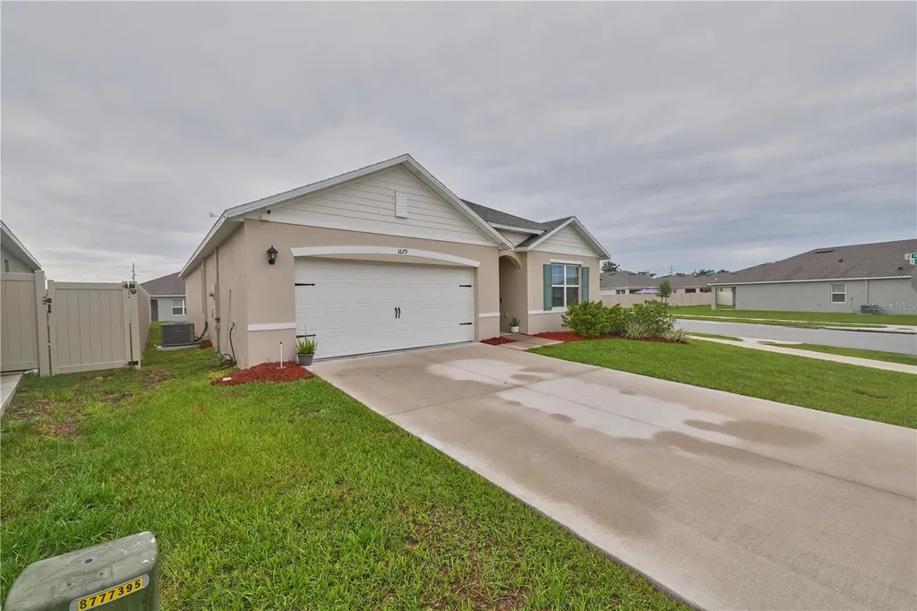 1679 Aurora Ridge Drive Zellwood FL 32798