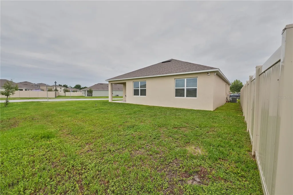 1679 Aurora Ridge Drive Zellwood FL 32798