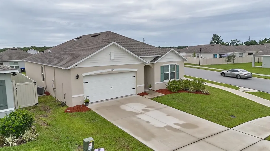 1679 Aurora Ridge Drive Zellwood FL 32798