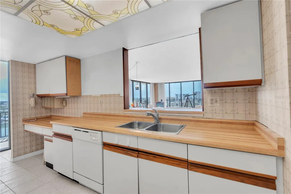 7600 Bayshore Drive Treasure Island FL 33706