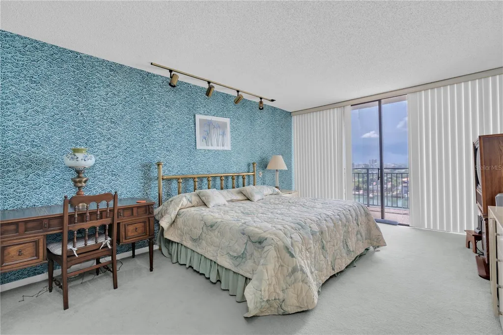 7600 Bayshore Drive Treasure Island FL 33706