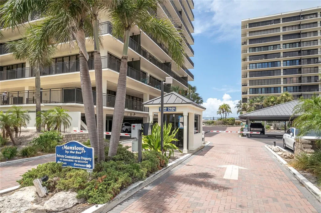 7600 Bayshore Drive Treasure Island FL 33706