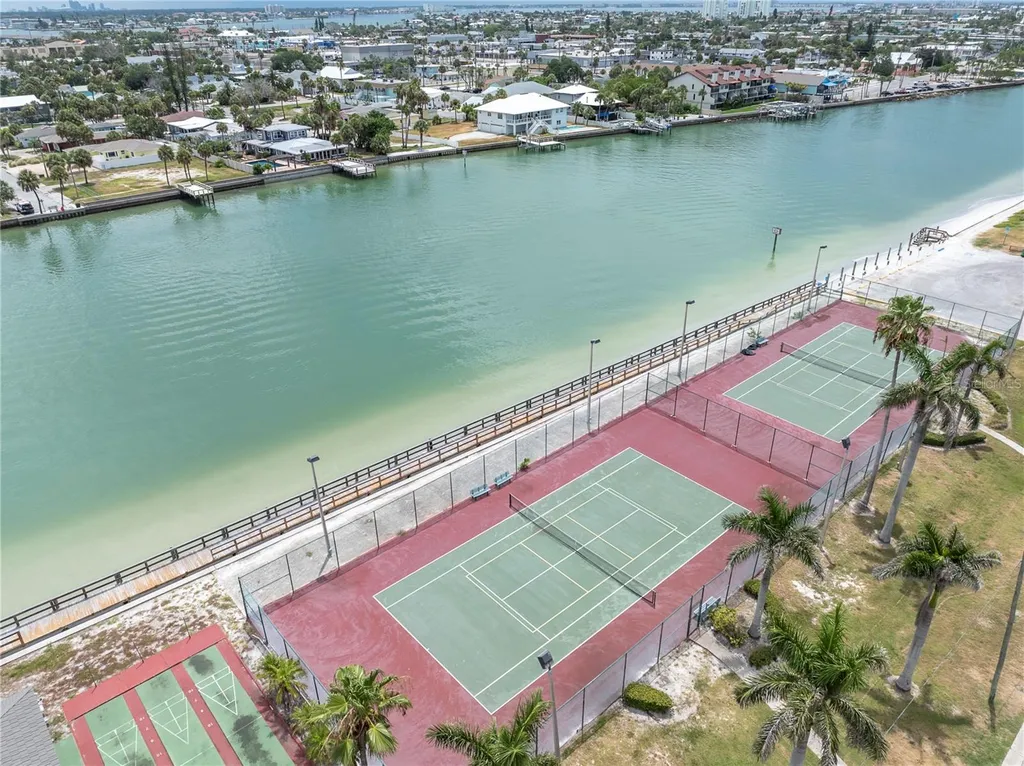 7600 Bayshore Drive Treasure Island FL 33706
