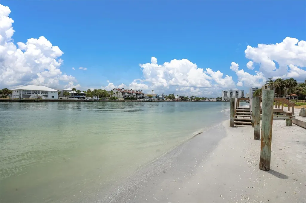 7600 Bayshore Drive Treasure Island FL 33706