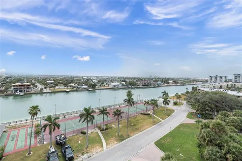 7600 Bayshore Drive Treasure Island FL 33706