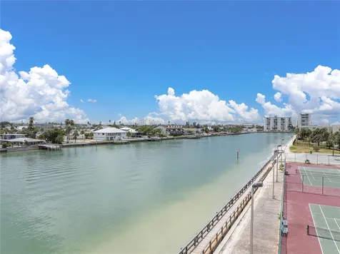 7600 Bayshore Drive Treasure Island FL 33706