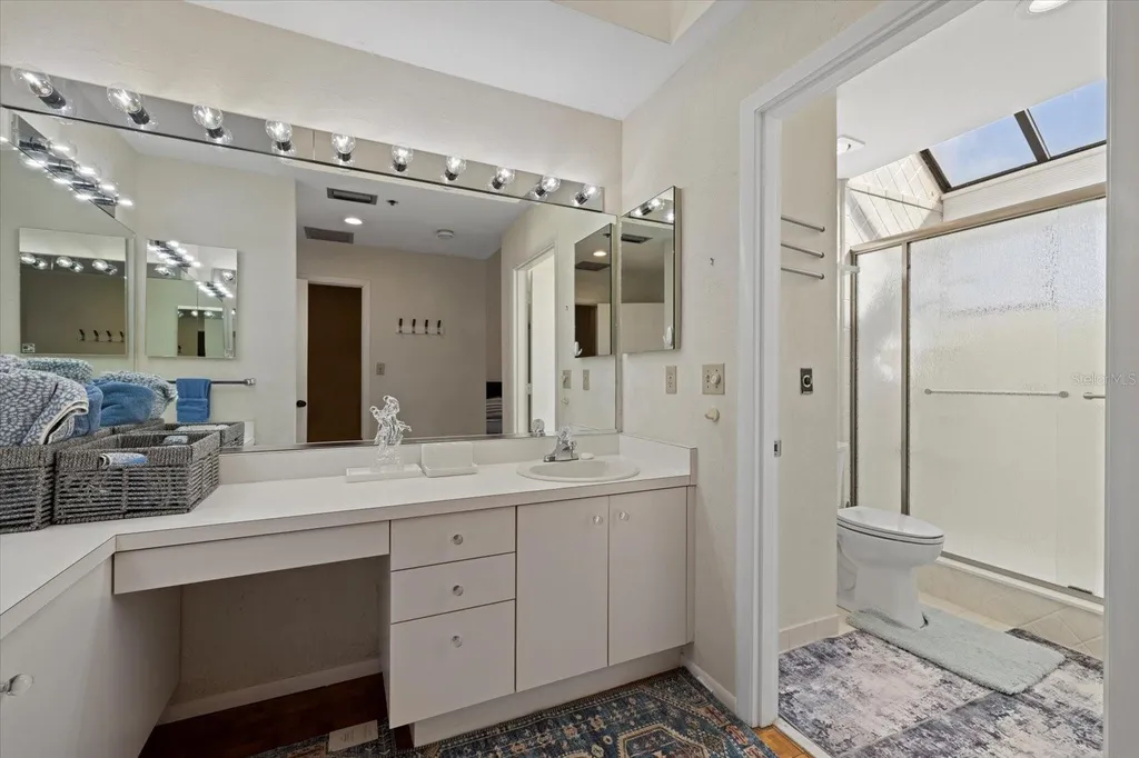 1928 Harbourside Drive Longboat Key FL 34228