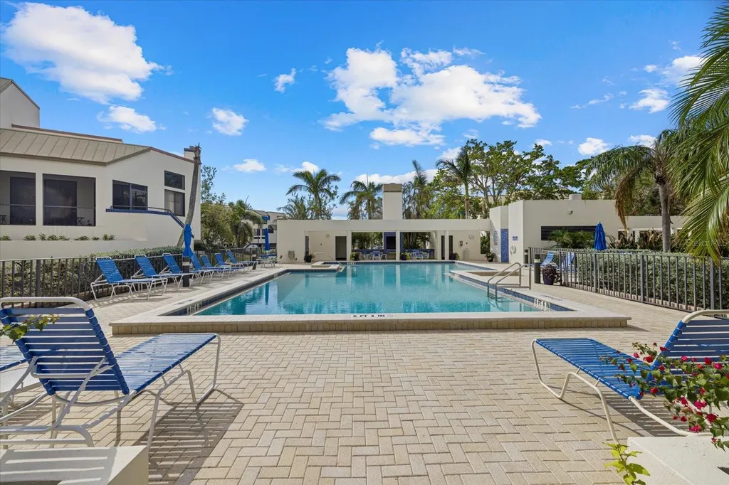 1928 Harbourside Drive Longboat Key FL 34228